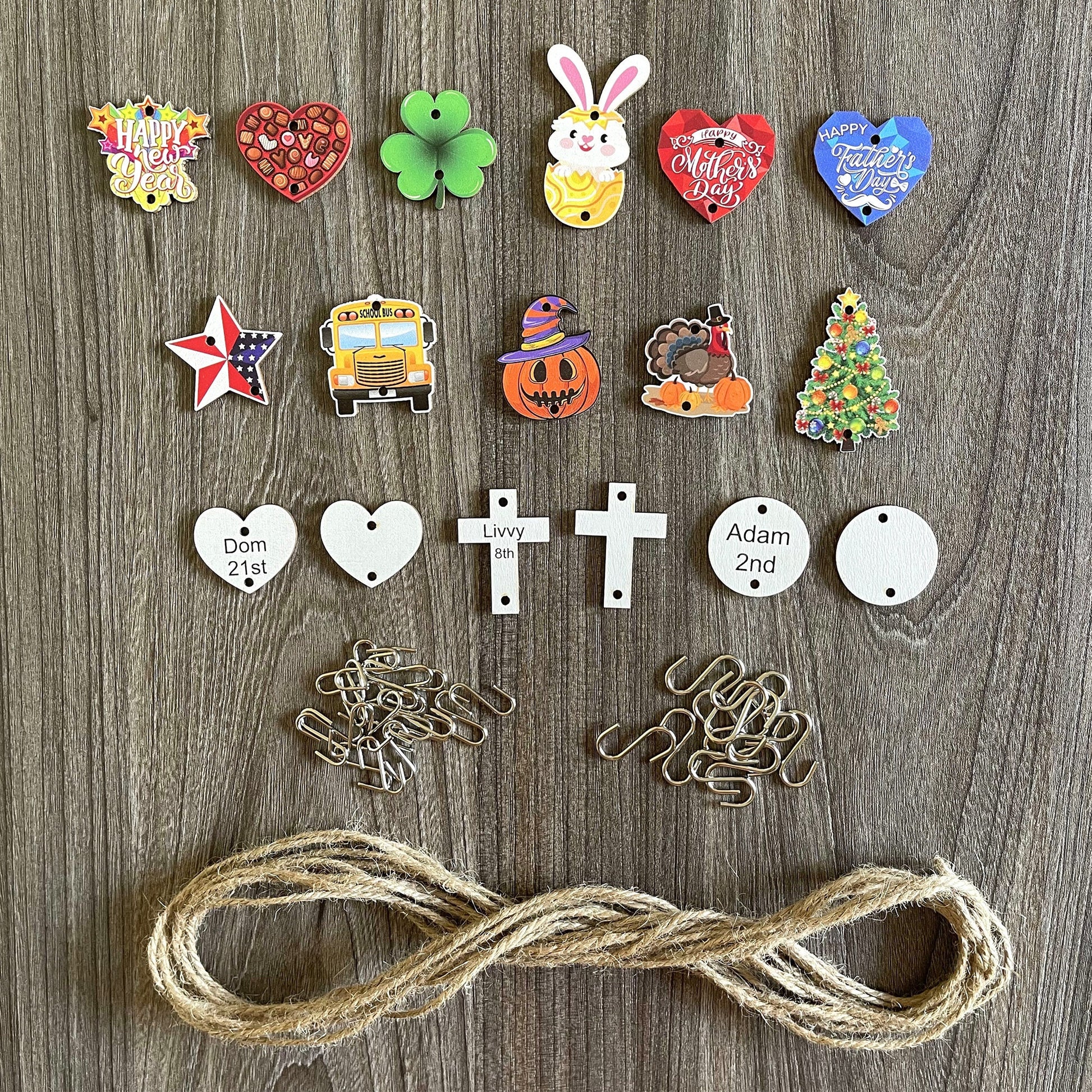 Personalized Family Birthday Board: Maple Wood Celebration Calendar